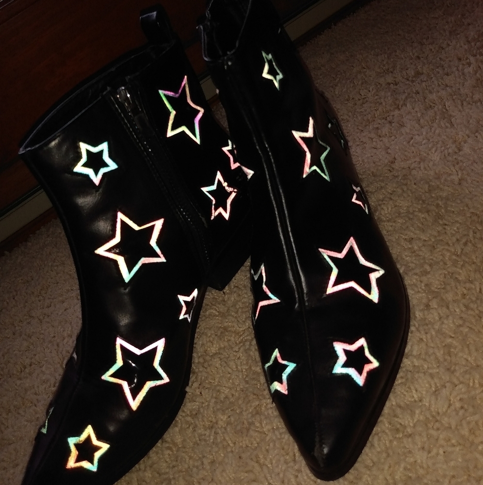 Dollskill YRU star reflecter star laso boots.